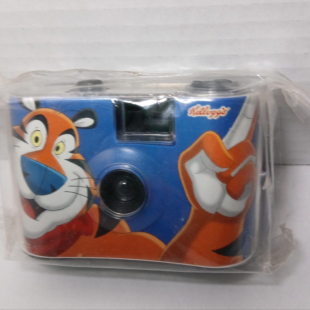 TONY THE TIGER Camera Frosted Flakes Kellogg's Cereal Box 2005 4" Wide New